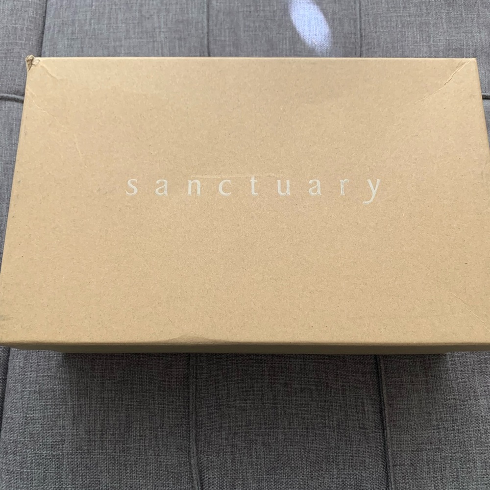 Sanctuary beautiful coral wedge heels 2” hight gently use size 8M - Picture 2 of 9